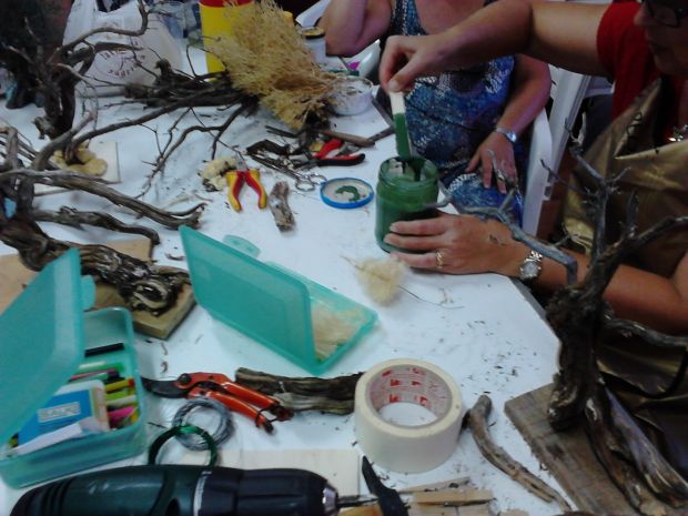 Taller: fent arbres per als betlems. 2013